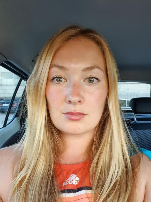 Lippenstift hält selbst nach 8 Stunden