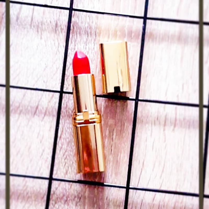 Color Riche Satin Lippenstift