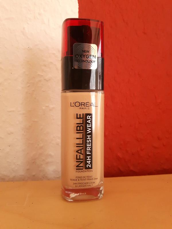 Infaillible Foundation (125) in Glasflasche