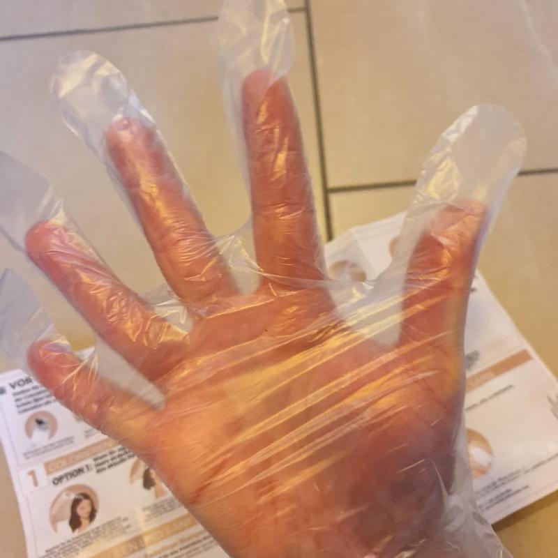 Die Handschuhe sind leider zu eng und daher gerissen