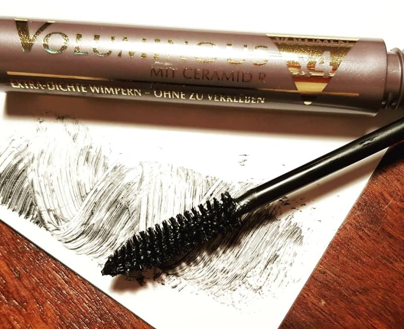 Voluminous Mascara, extra dichte Wimpern!