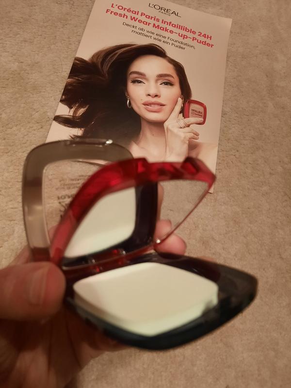 L'oréal Paris Infaillible 24h Fresh Wear Foundation in a Powder