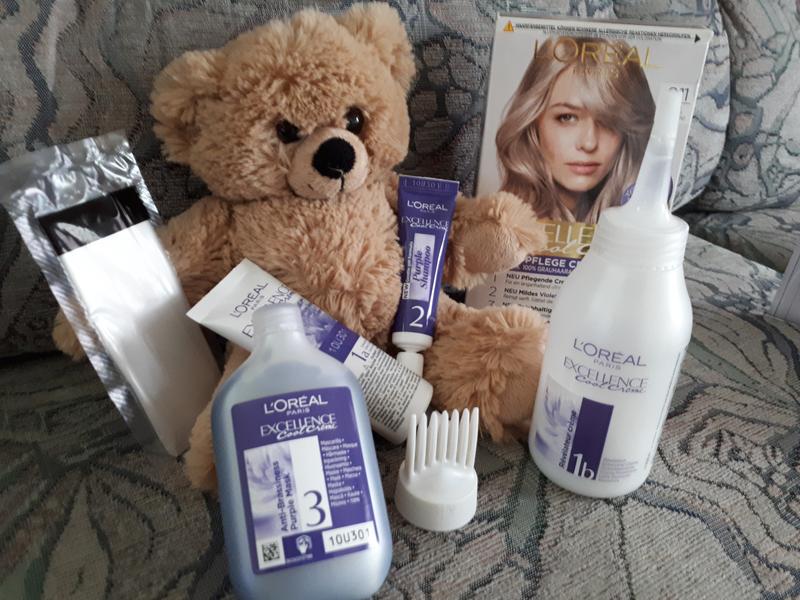 8.11 ultra-kühles hellblond Excellence cool creme