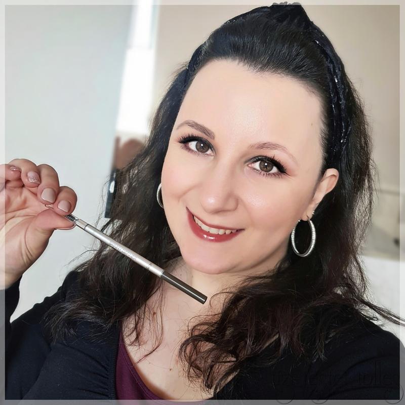 Brow Artist Skinny Definer in der Farbe 'Dark Brunette'