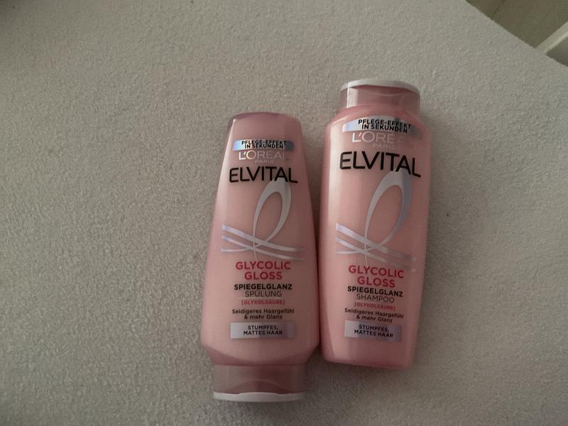 Hier sind nochmal die Spülung und das Shampoo und wie gesagt ich kann es nur weiter empfehlen, weil ich so seidig glattes und so glänzend Haar bekommen habe, dass ich es mir jedes Mal nachkaufen würde.