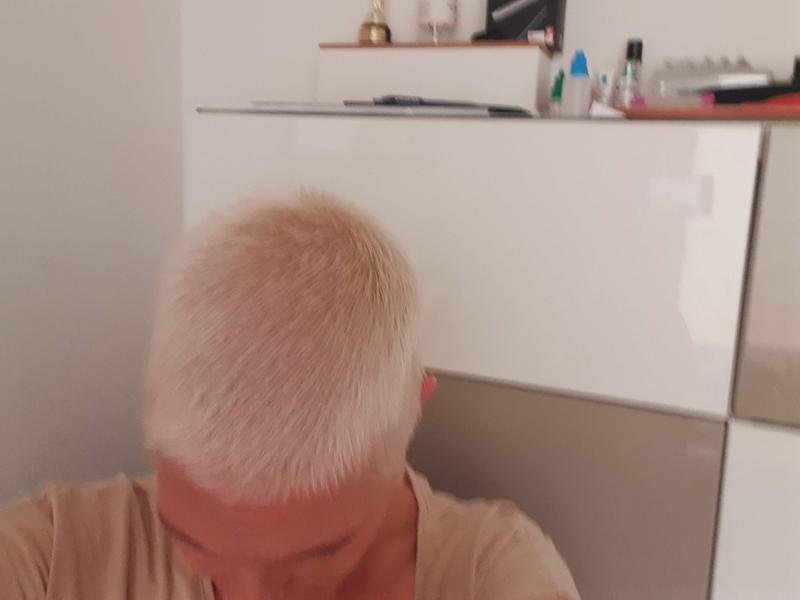 weißblond nach Anwendung
