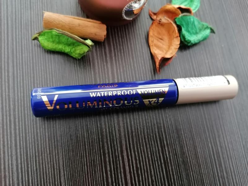 Intensive Wasserfeste Farbe ohne zu verkleben