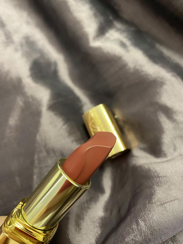 De lipstick heeft een mooie vorm