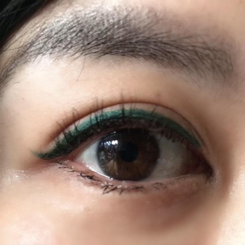 Green liner (with mascara)
