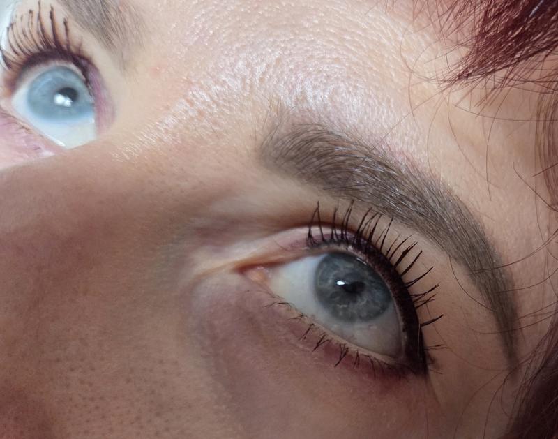 On 3rd picture no mascara
4th picture after wear it
5th after wearing it 12hrs and even 5hr sleeping time with it.