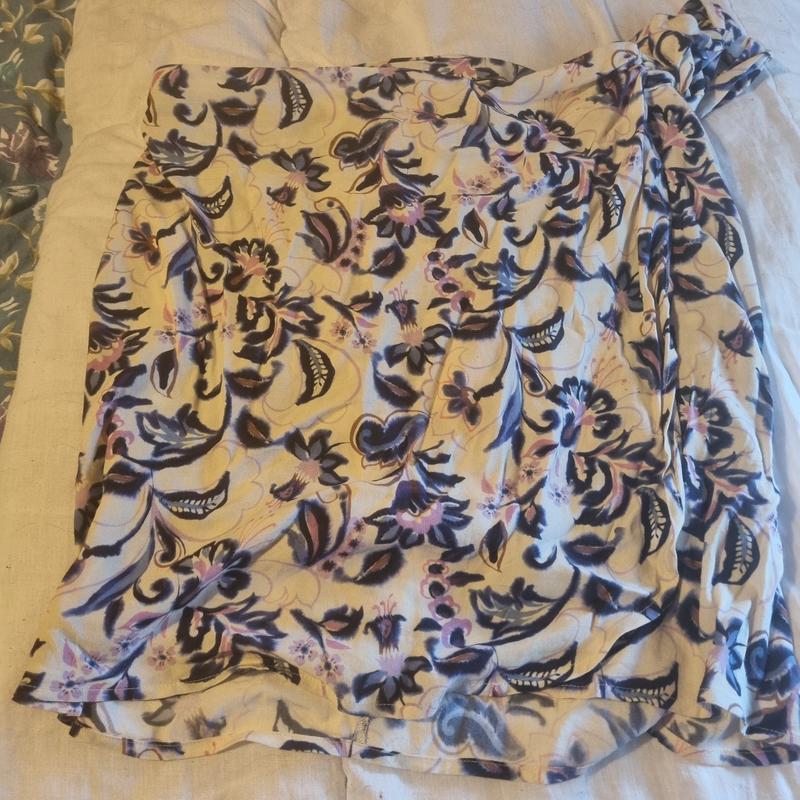 Floral linen mini sarong, floral print/ecru background, La Redoute ...