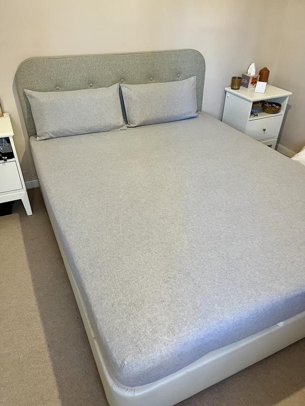 Sábana Bajera Ajustable Cama 150 cm TEX HOME Polialgodón Reciclado Gris