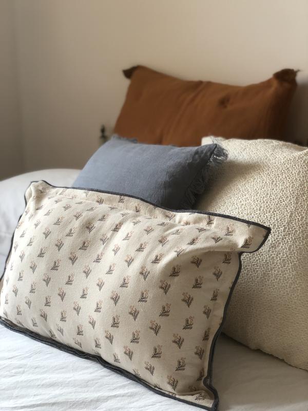 Cuscino in lino lavato grigio antracite 60x60 cm
