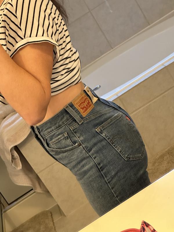 Super high rise mom jeans bought a week earlier in the Levis' store.