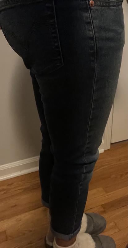 The picture is giving the illusion that my behind is large.