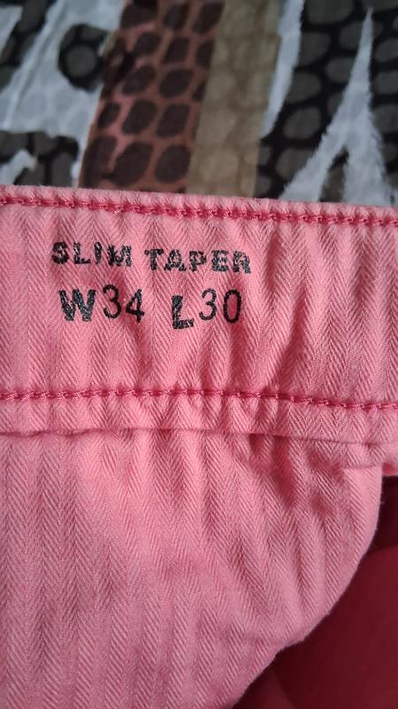 Le pantalon Gris, c'est OK.
Je profite pour vous demander autre chose.  Quelles sont les modalités pour recolorer ce pantalon Chino (rose).  Merci. Cordialement.