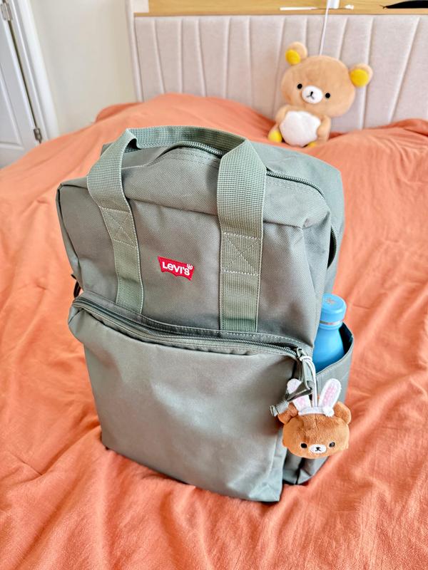 The color and other characteristics excatly match the ones that are put on the website.