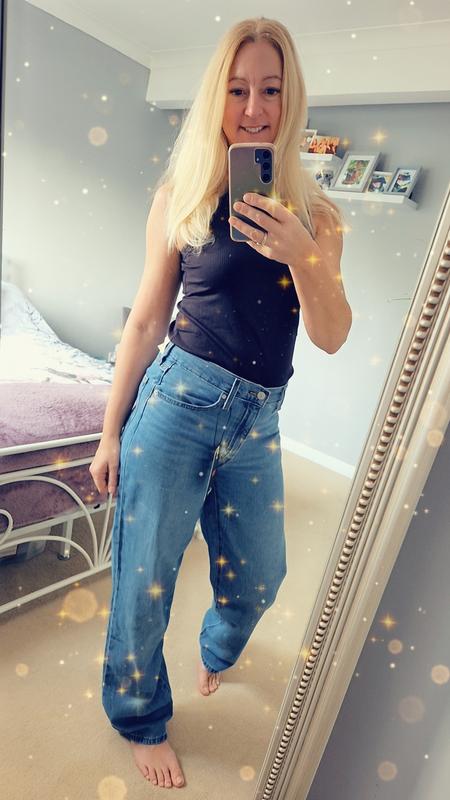 Perfect vest top with my levis jeans.