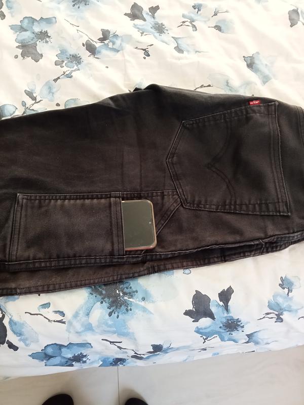 Phone pocket position for Levi's