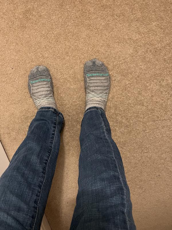 The seam is twisted and not on the side of my leg as it should be. Looks weird and isn’t comfortable.