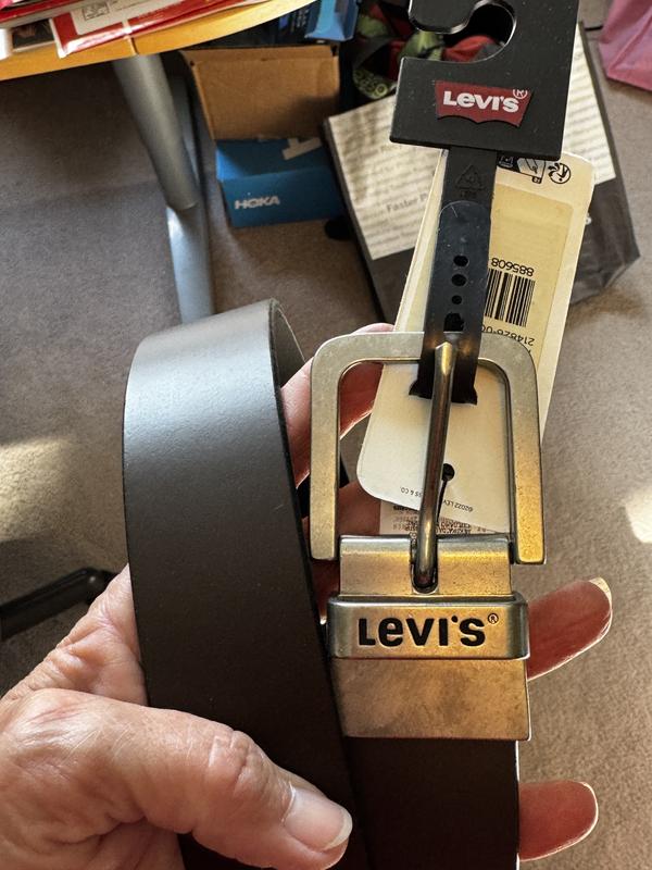 Looks almost black on dark brown side