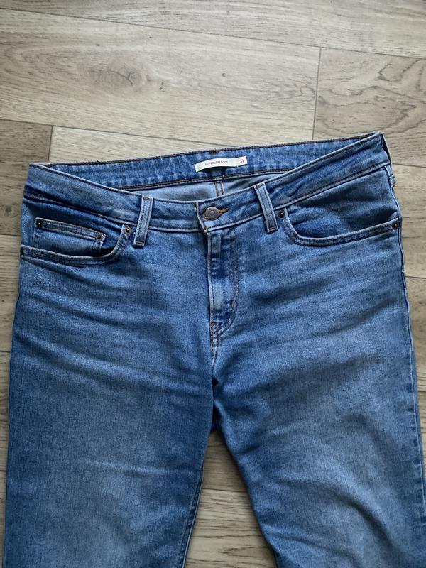 Worn these for just about a month after purchasing and haven’t worn or teared at all.