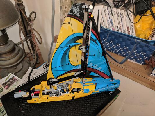 technic racing yacht