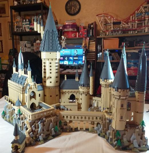 This Harry Potter-themed Lego set is straight out of a Potterhead's dream.  Watch