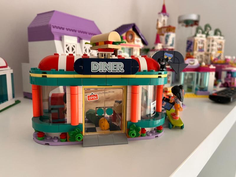 LEGO Friends Heartlake Downtown Diner 41728 MYER