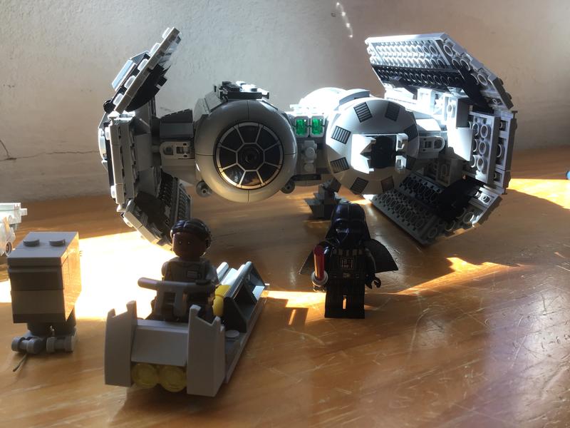 LEGO Star Wars TIE Bomber REVIEW