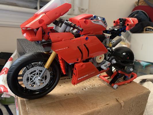 LEGO Technic Ducati Panigale V4 R 42107 MYER