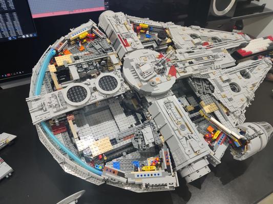 LEGO Star Wars Millennium Falcon 75192 MYER