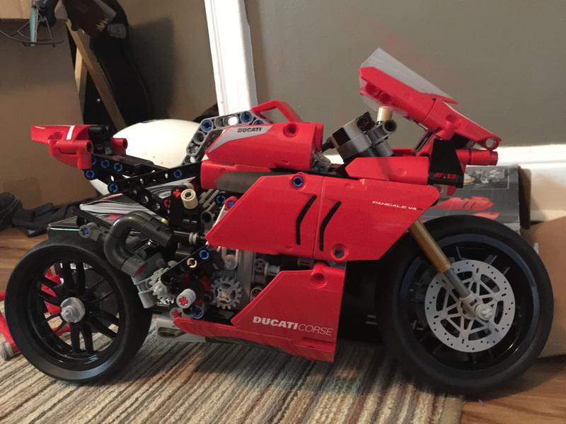 LEGO Technic Ducati Panigale V4 R 42107 MYER