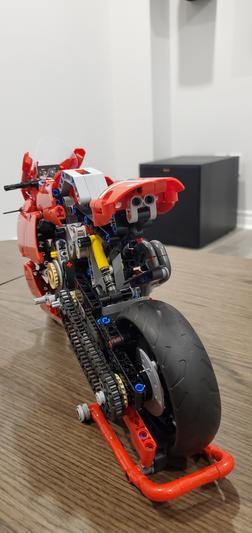 LEGO Technic Ducati Panigale V4 R 42107 MYER