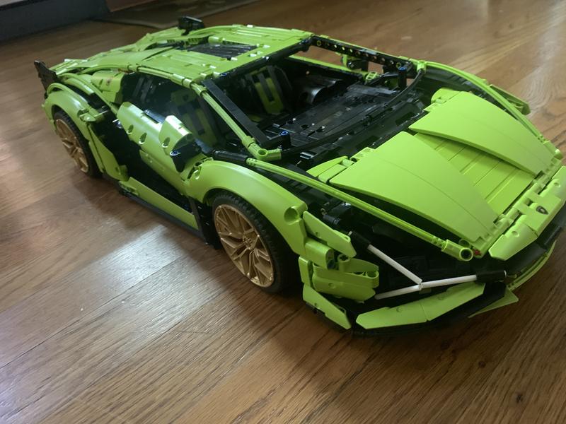 Myer 2024 lego lamborghini