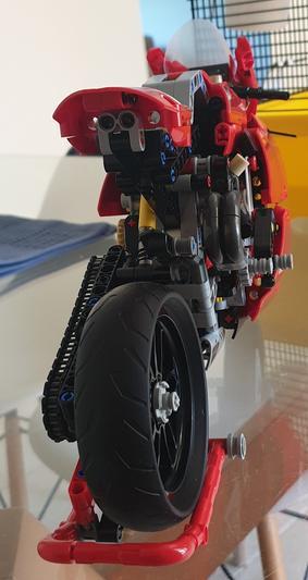 LEGO Technic Ducati Panigale V4 R 42107 MYER