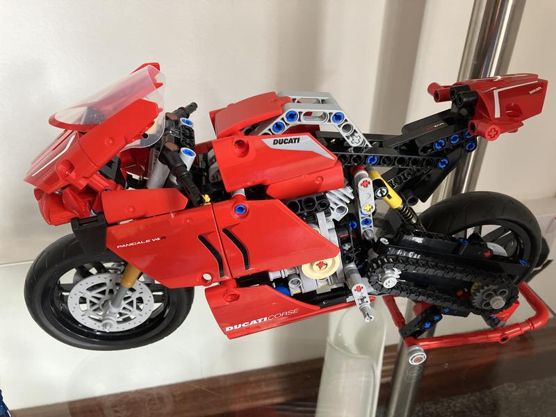 LEGO Technic Ducati Panigale V4 R 42107 MYER