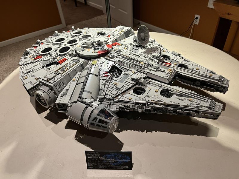 LEGO Star Wars Millennium Falcon 75192 MYER