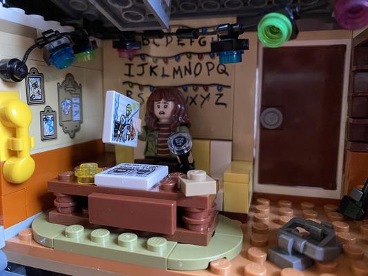 Myer stranger things discount lego