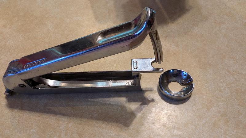 Leifheit 36703 Hand-Kirschentkerner Pro Line - Profi Entsteiner