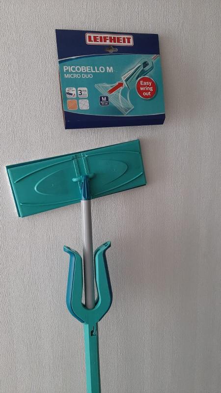 Leifheit Lave-sol Picobello S micro duo, balai serpillière avec mécanisme  d'essorage intégré sur le manche, balai à plat largeur 27 cm avec manche de  140 cm, balai microfibre tous types de sols 