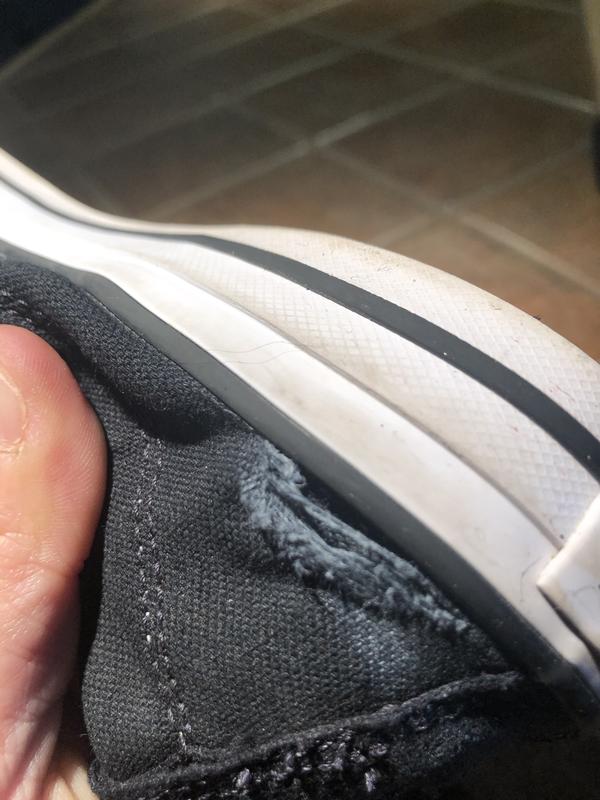 Nouvelle converse et en plus j’attend deux autres paire de couleur différente pas drôle