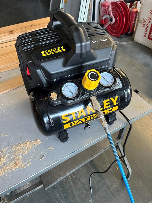 Compressore silenziato STANLEY FATMAX DST 101/8/6, 1 hp, 8 bar, 6 litri