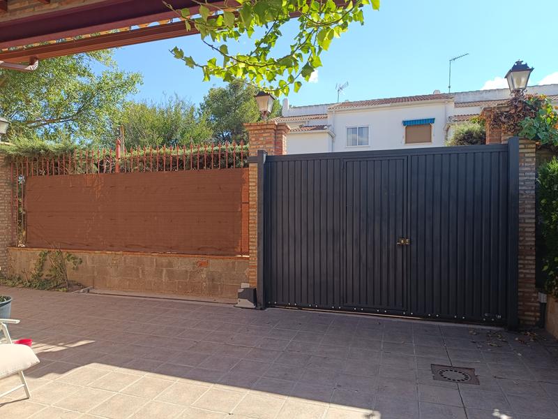 Abrir modal de revisión 1 de 1