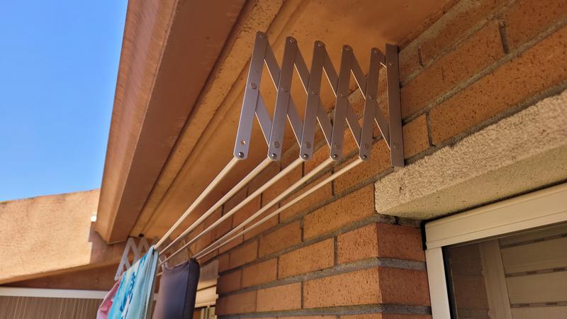 Tendedero barras extensible para pared de aluminio 13x181x3 cm | Leroy Merlin