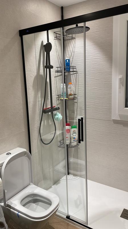 Leroy Merlin rebaja una estantería de ducha de gran capacidad: se instala  sin taladro y mejora el orden en el baño