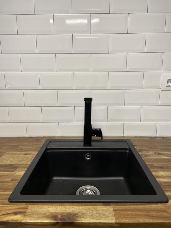 Grifo de cocina monomando con caño alto DELINIA New Loa negro