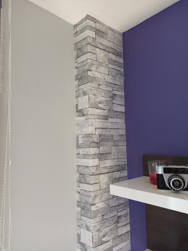Papel de parede vinílico lavável imitação muro de pedra ardósia branca  textura em relevo - Austin Stone 127673 da GAULAN - Rolo de 10 m x 0,53 m