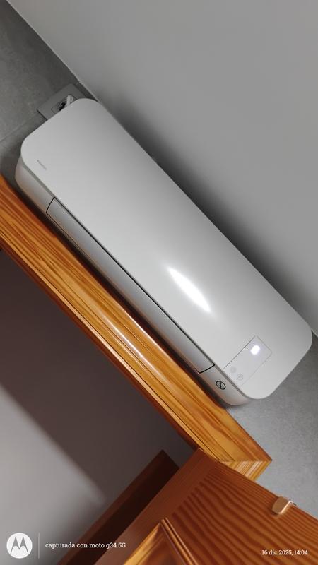Termoconvettore Ceramico A Parete Facolla Nexeo 2000W – Programmabile, Telecomando, LCD, Ecodesign, IP23 (Bianco)