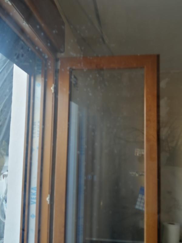 Ventana PVC ARTENS blanca oscilobatiente con persiana guía mosquitera  75X139 cm
